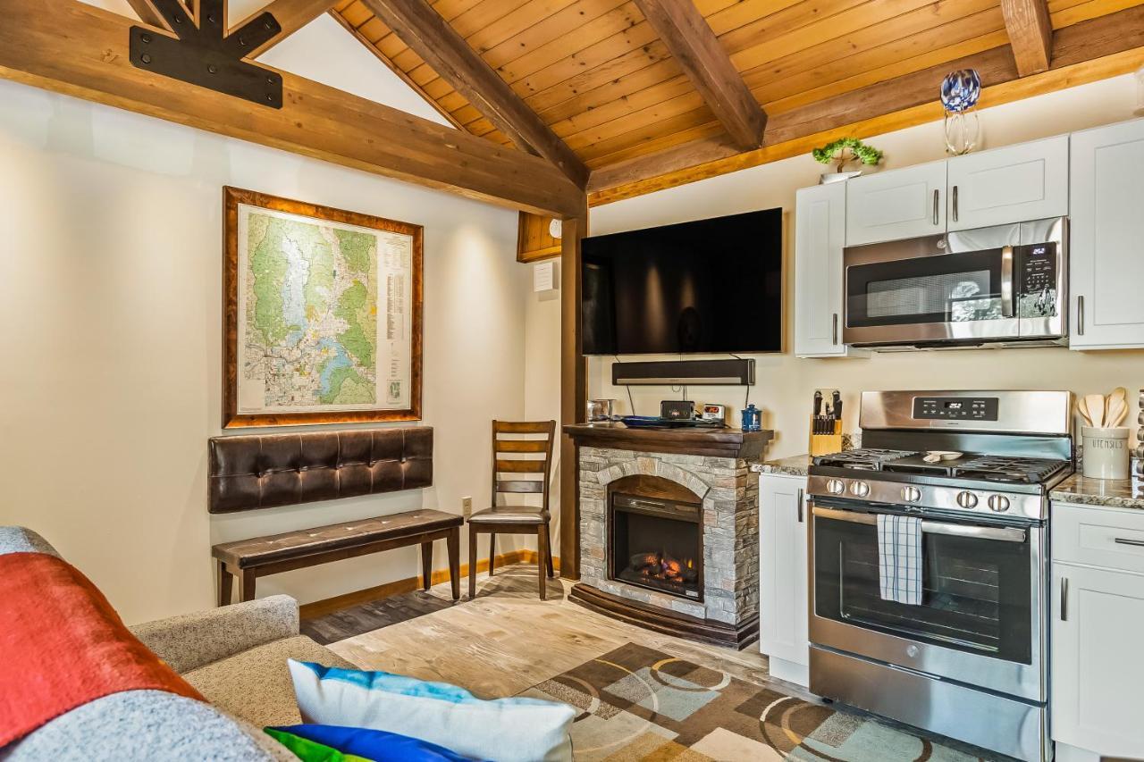 Cozy One Bedroom With Privacy - Community Beach Access Сандпойнт Экстерьер фото